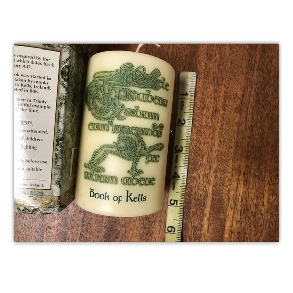 Book of Kelly’s,candle, Trinity College Dublin, Ireland, 5.5” tall, new in box.: - Picture 6 of 8